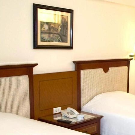 Huu Nghi Hotel Hai Phong Buitenkant foto