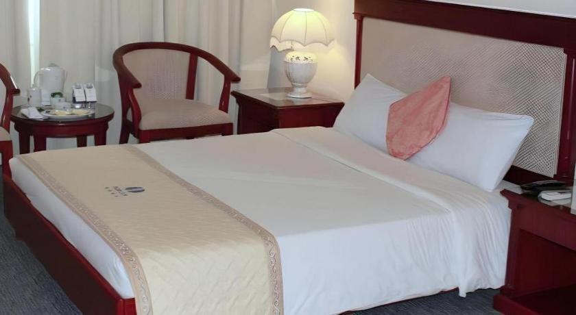 Huu Nghi Hotel Hai Phong Buitenkant foto