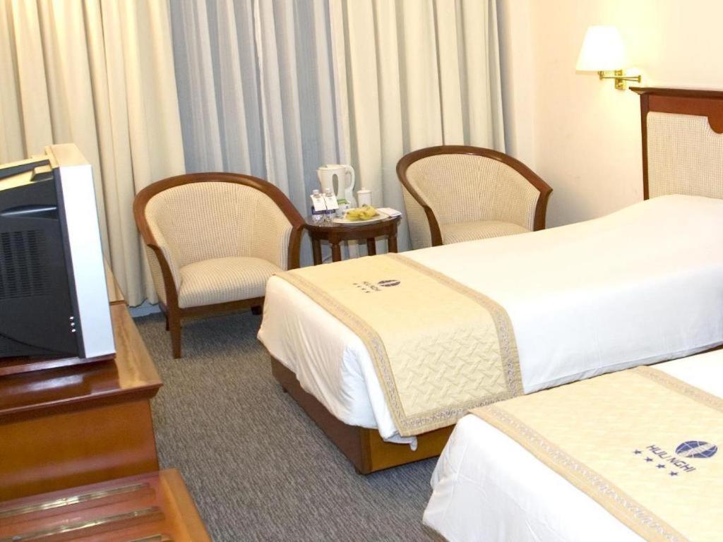 Huu Nghi Hotel Hai Phong Buitenkant foto