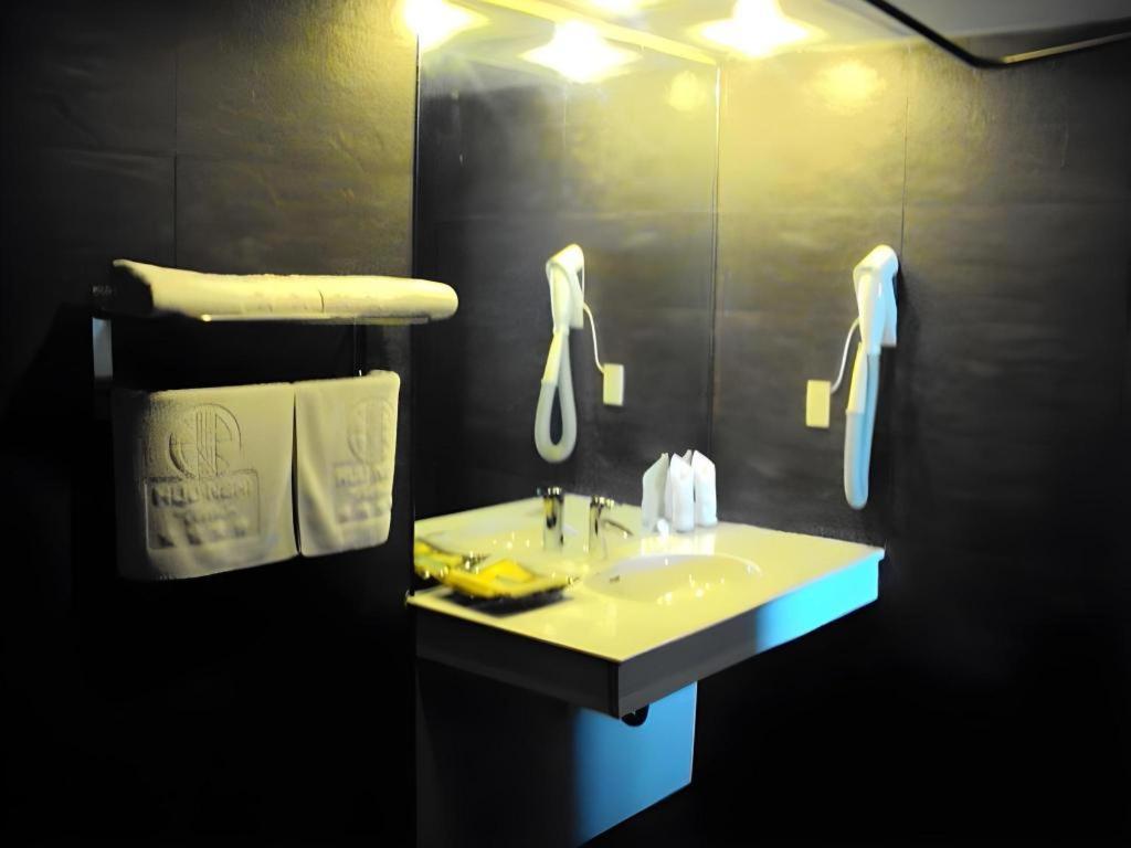 Huu Nghi Hotel Hai Phong Buitenkant foto