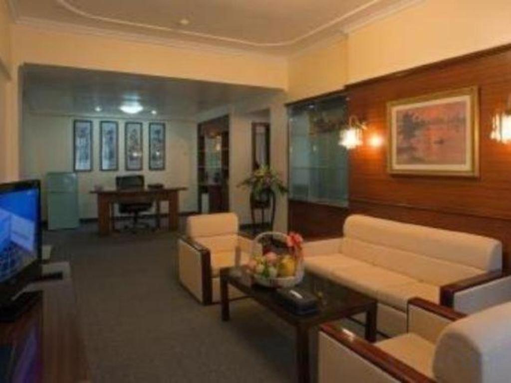 Huu Nghi Hotel Hai Phong Buitenkant foto